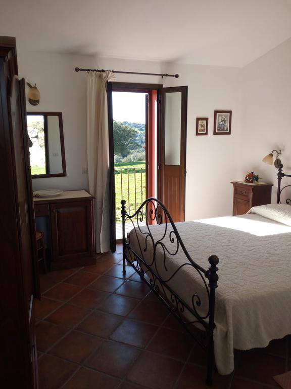 Willa Turismo Rurale L'Agliuledda Sant'Antonio di Gallura Zewnętrze zdjęcie