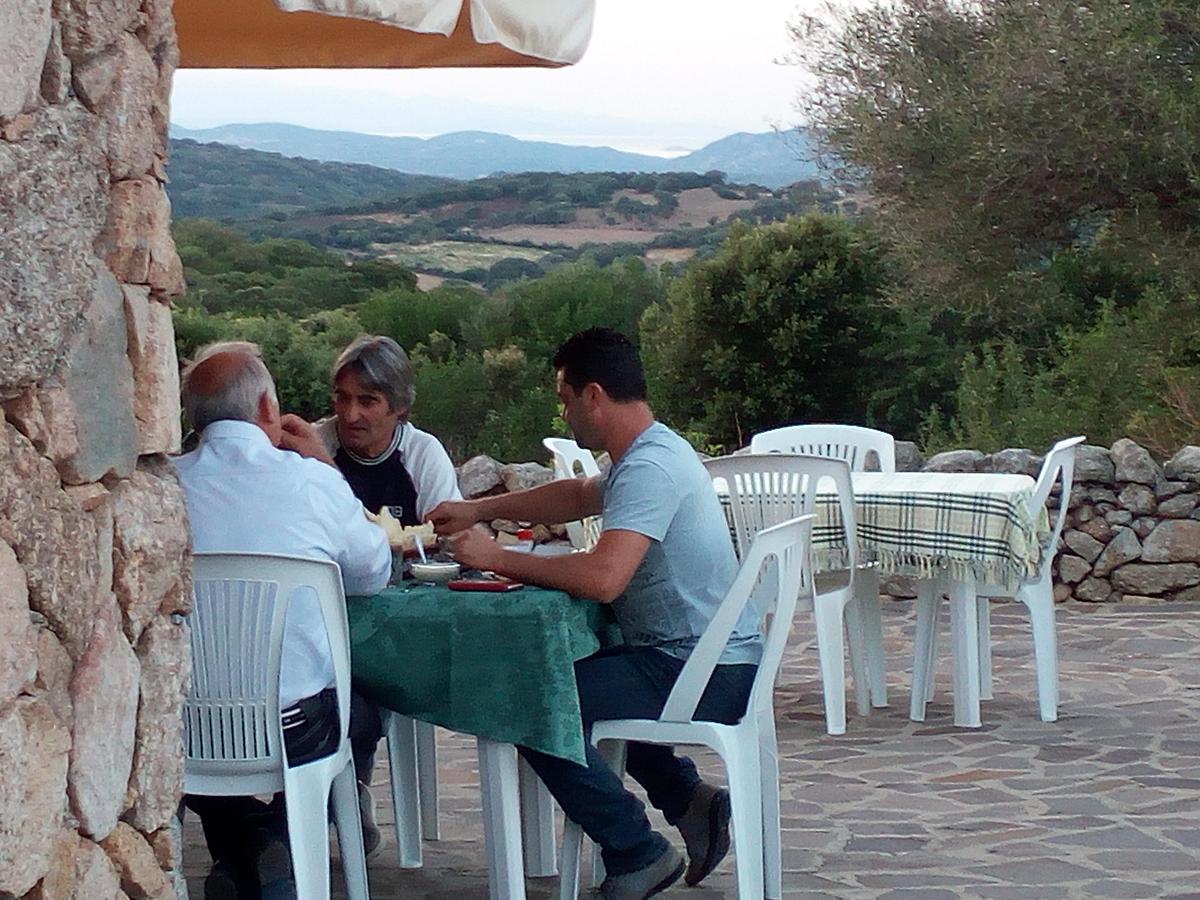 Willa Turismo Rurale L'Agliuledda Sant'Antonio di Gallura Zewnętrze zdjęcie