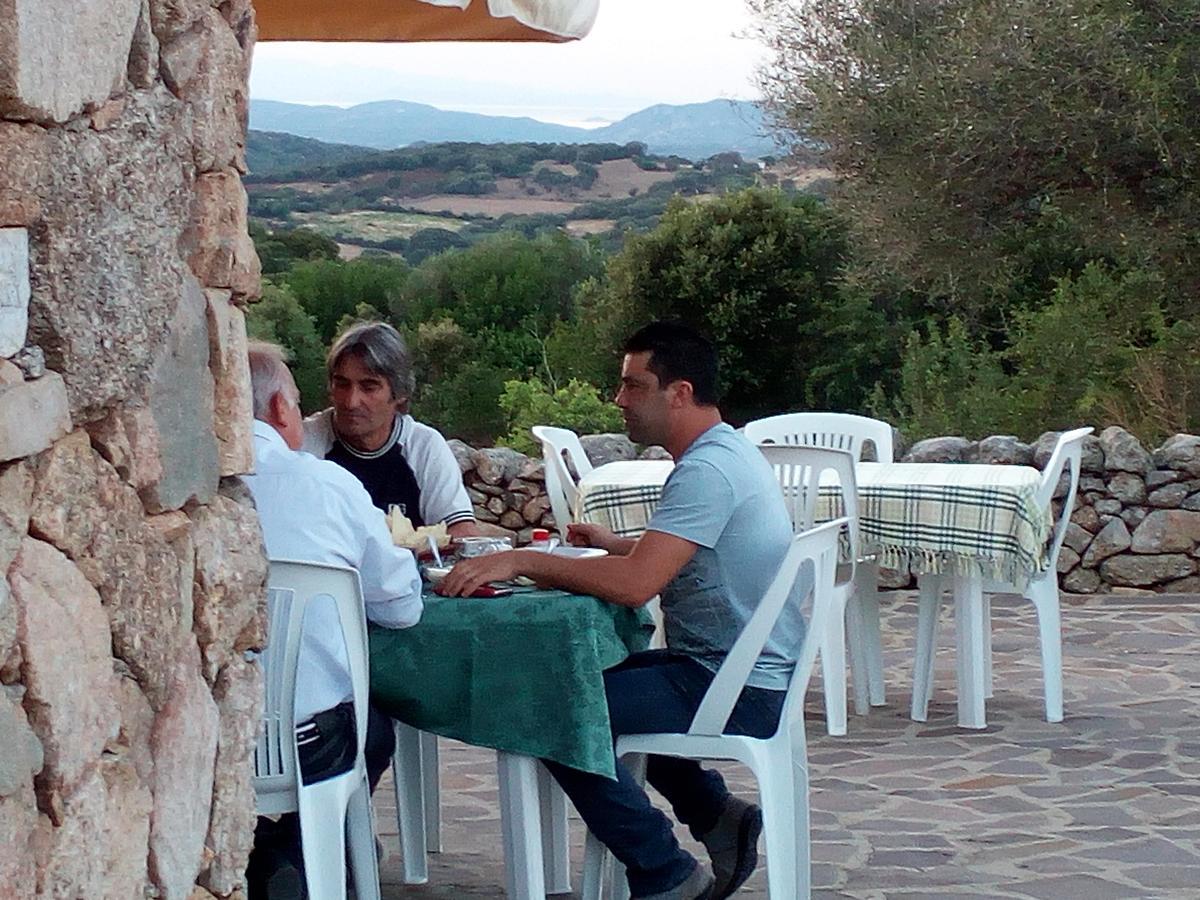 Willa Turismo Rurale L'Agliuledda Sant'Antonio di Gallura Zewnętrze zdjęcie